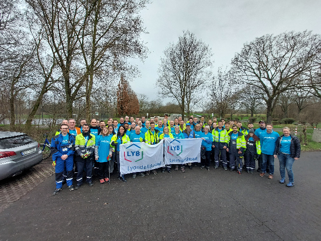 71 Mitarbeitende von LyondellBasell Wesseling sammeln 61 Säcke Unrat in Wesselinger Naherholungsgebiet 